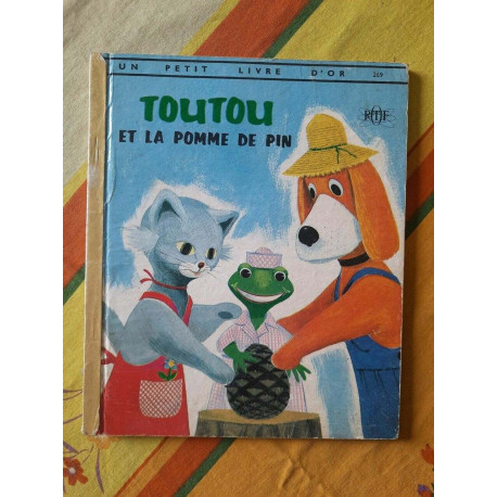 Toutou et la Pomme de Pin
