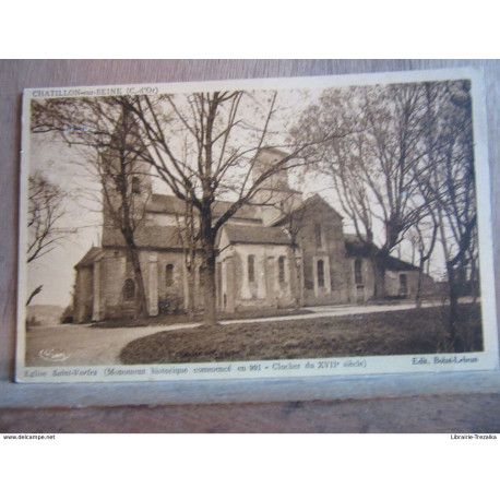 Eglise Saint-Vorles (Monument historique commencé en 991 - clocher... Eglise Saint-Vorles (Monument historique commencé en 991 - clocher...