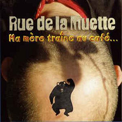 Ma Mère Traîne Au Café