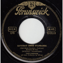 Satchmo Sings Standards