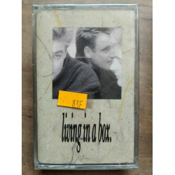 Living in a box Cassette Audio-K7 NEUVE SOUS BLISTER