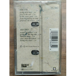 Living in a box Cassette Audio-K7 NEUVE SOUS BLISTER